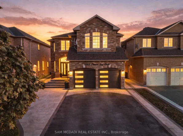 3263 Crimson King Cir, Mississauga, ON L5N 8M8