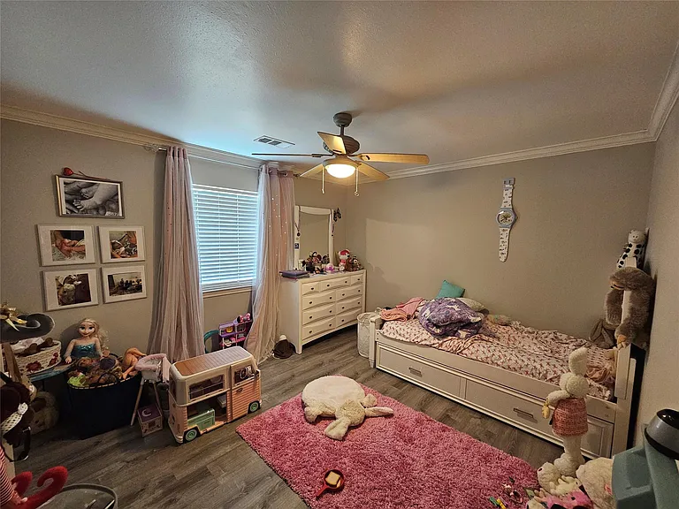 5739 Henniker Dr — Photo 22