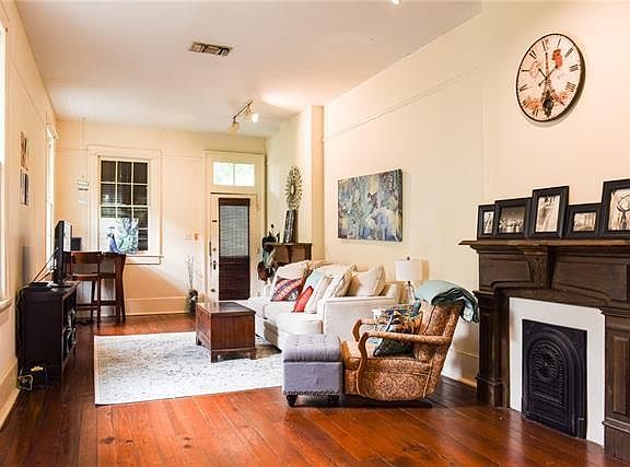 3rd image of 1524 Saint Mary St #C