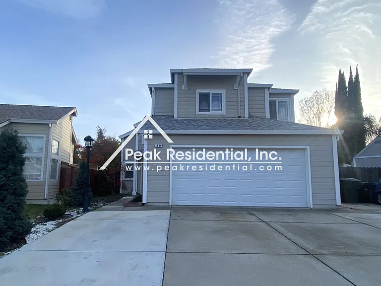 4930 Juniper Hill Pl — Photo 1
