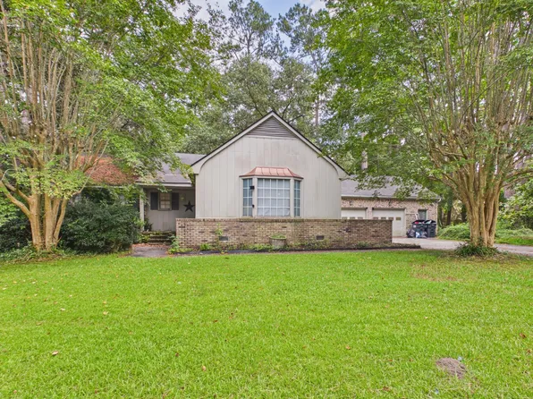 102 Candlewood Ct, Summerville, SC 29485