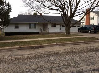 2431 5th St, Monroe, WI 53566