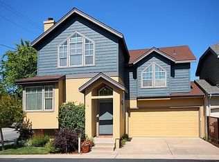 11 Mary Case Ln, Santa Cruz, CA 95060