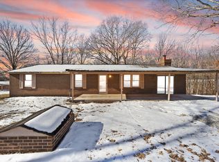 76 Combs Rd, Dunnville, KY 42528