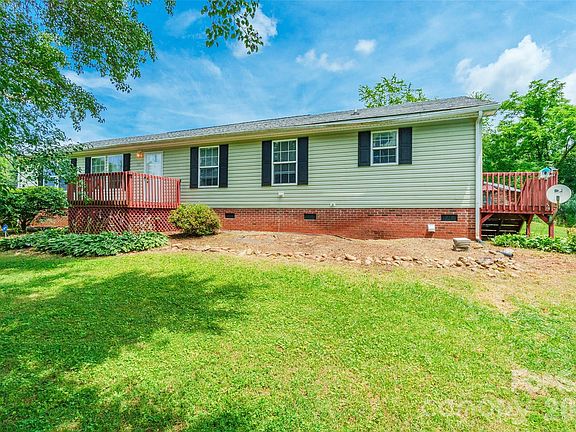 2nd image of 1828 Pine Hollow Pl