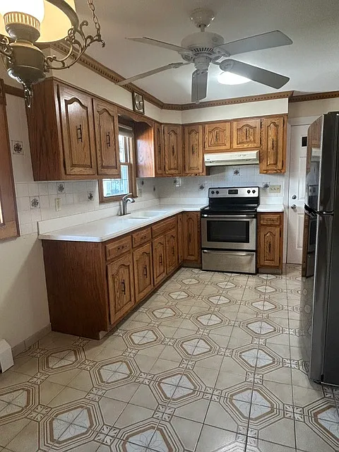 3 bed, 1000 sqft, $2,250 — Photo 4