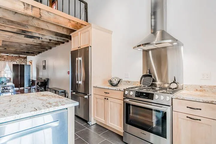 414 Fore St — Photo 7