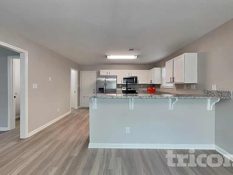 4635 Christenbury Hills Ln — Photo 4