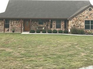 122 Deerfield Rd, Paradise, TX 76073