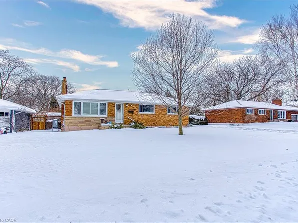111 Leitch Dr, Grimsby, ON L3M 2T9