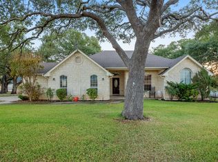 135 Triple Creek Rd, Fredericksburg, TX 78624