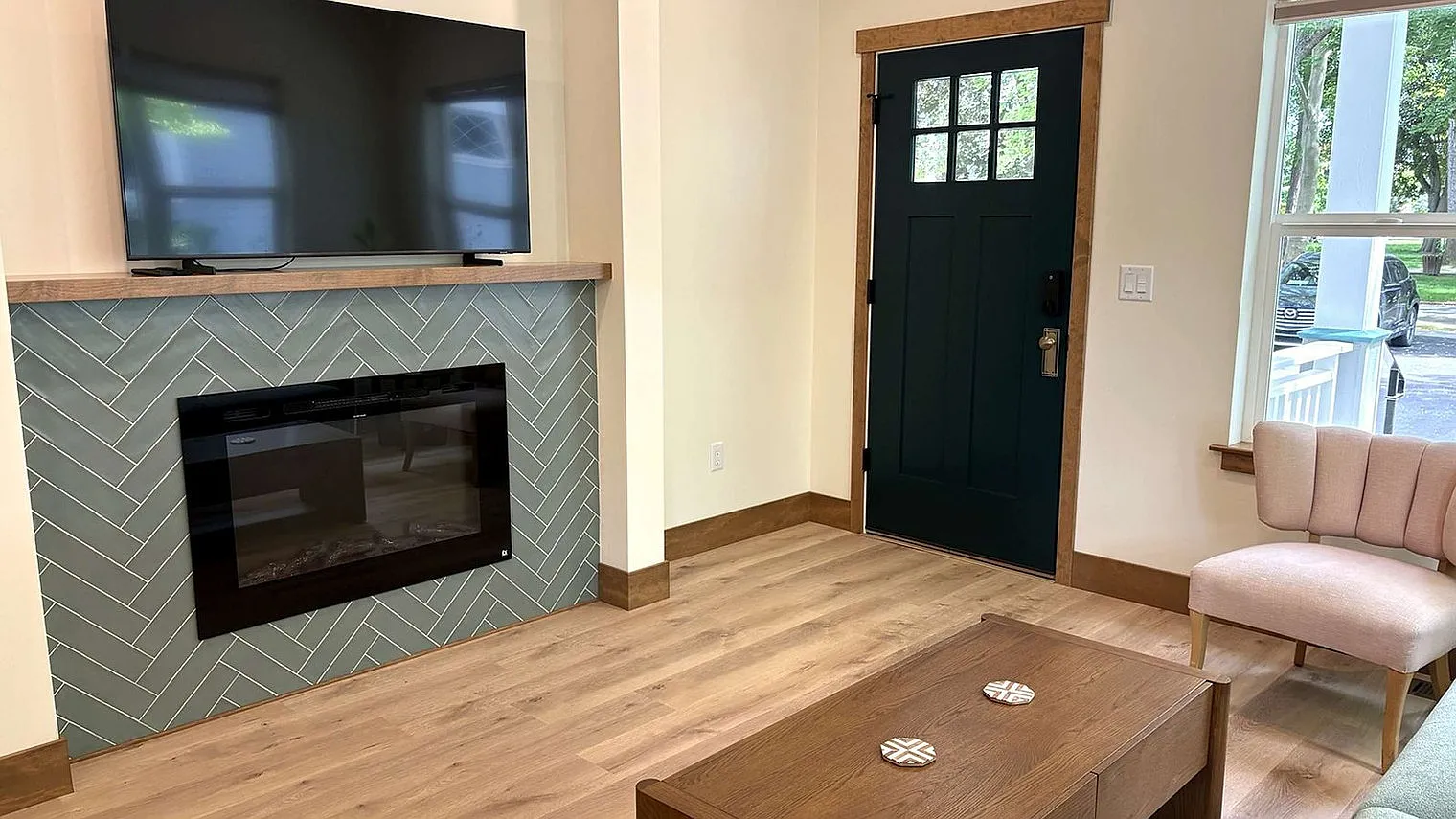 2 bed, 2.0 bath, 1496 sqft, $7,651 — Photo 1