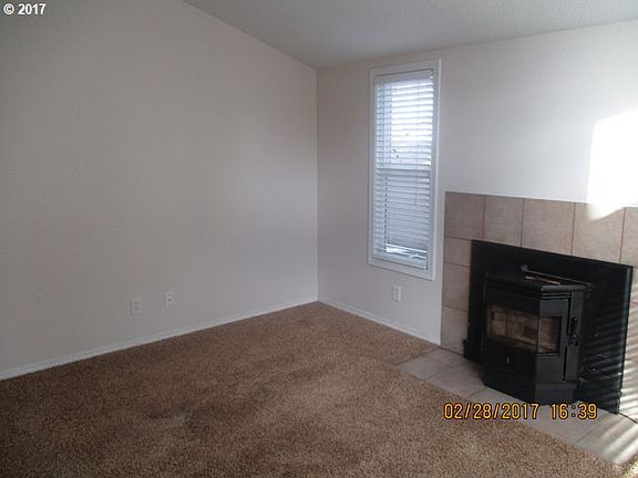 2nd image of 7302 NE 16th Ave APT 2