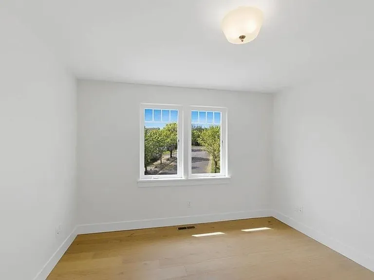 2799 NW Romancier Dr — Photo 23
