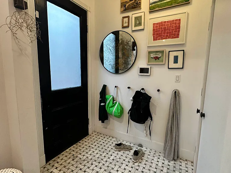 438 Hancock St #2 — Photo 5