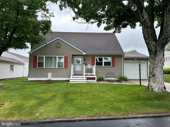 405 Philips St, Philipsburg, PA 16866