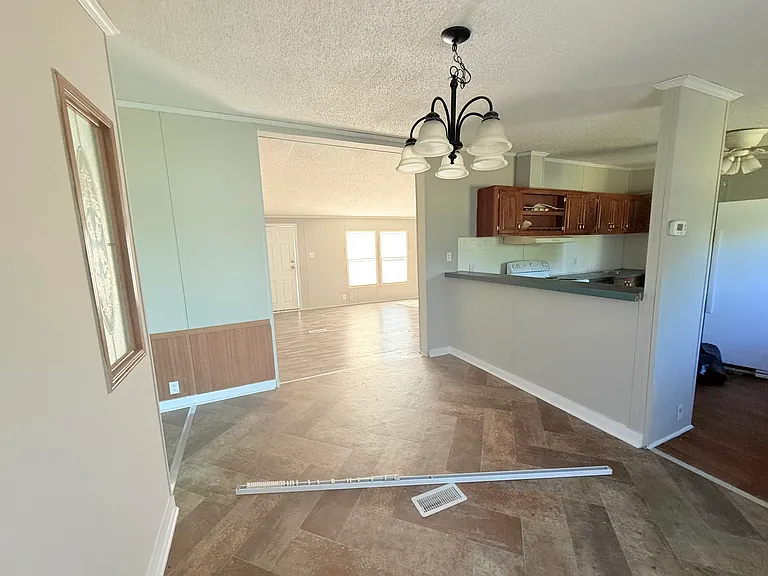 6021 Double R Cir — Photo 15