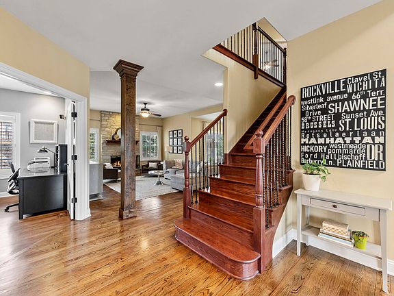 5th image of 26504 Silverleaf Dr
