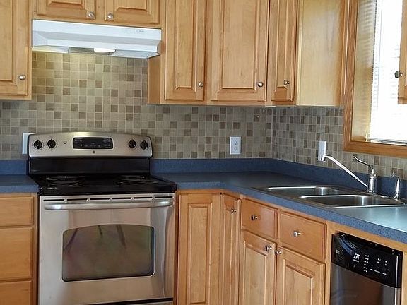 5th image of 3676 Finleyville Elrama Rd