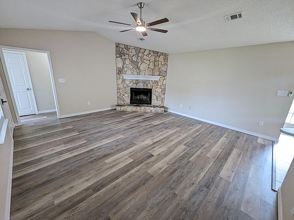 3rd image of 8909 Colony Ridge Cir
