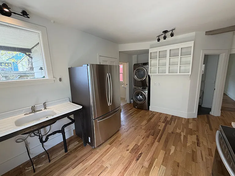 135-137 North Avenue — Photo 14