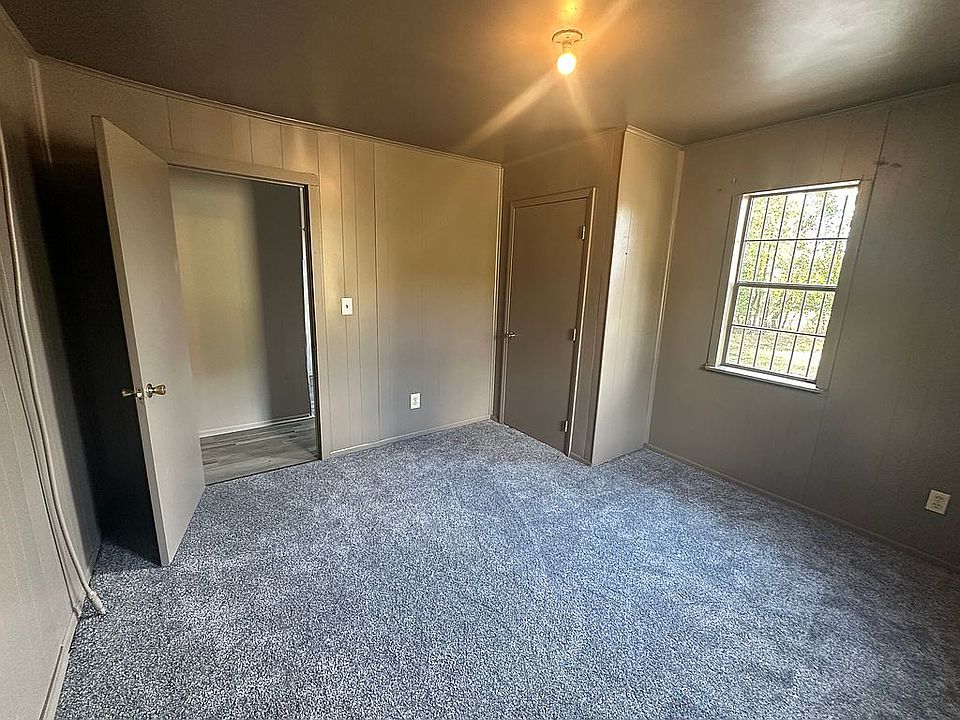 1st image of 4552 Edwards St