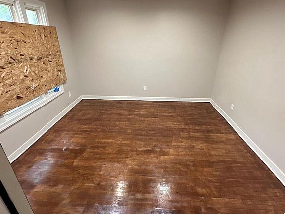 2nd image of 908 W Hadley STREET #908A