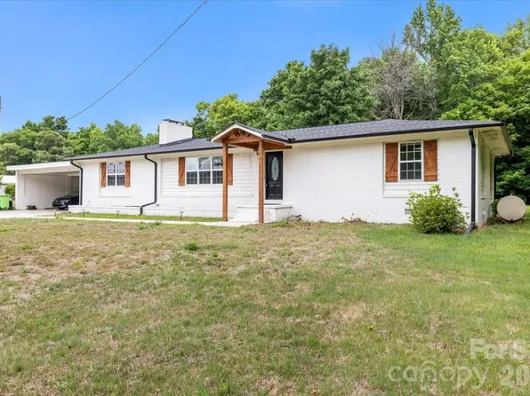 691 Rich Hilton Rd, Thomasville, NC 27360