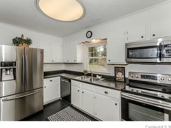 4th image of 6731 Bradstock Ln