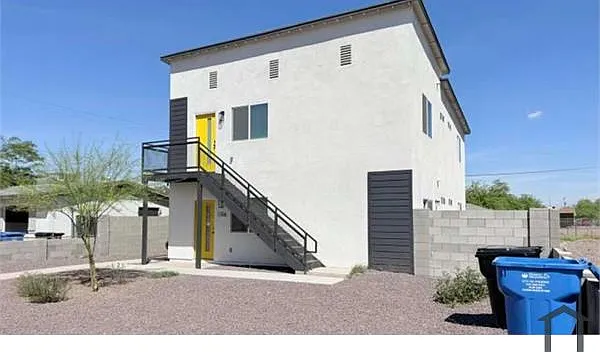 1106 E Papago St — Photo 2