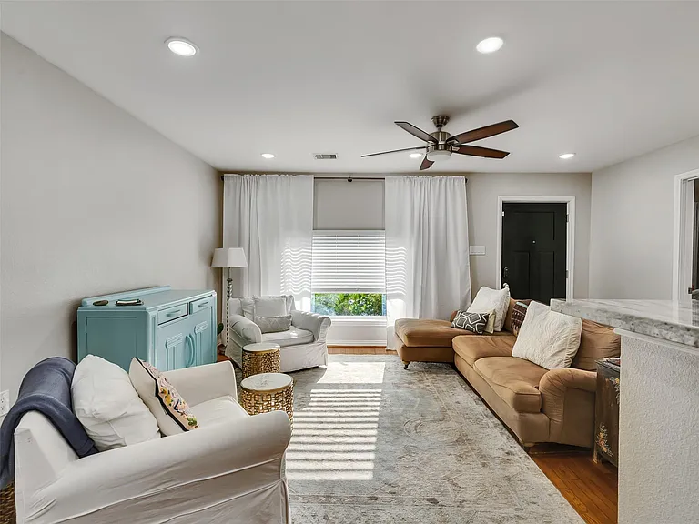 10309 Chesterfield Dr — Photo 7