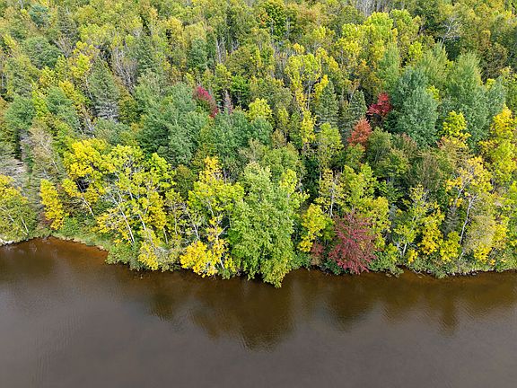 4th image of 487 Golf Course Rd