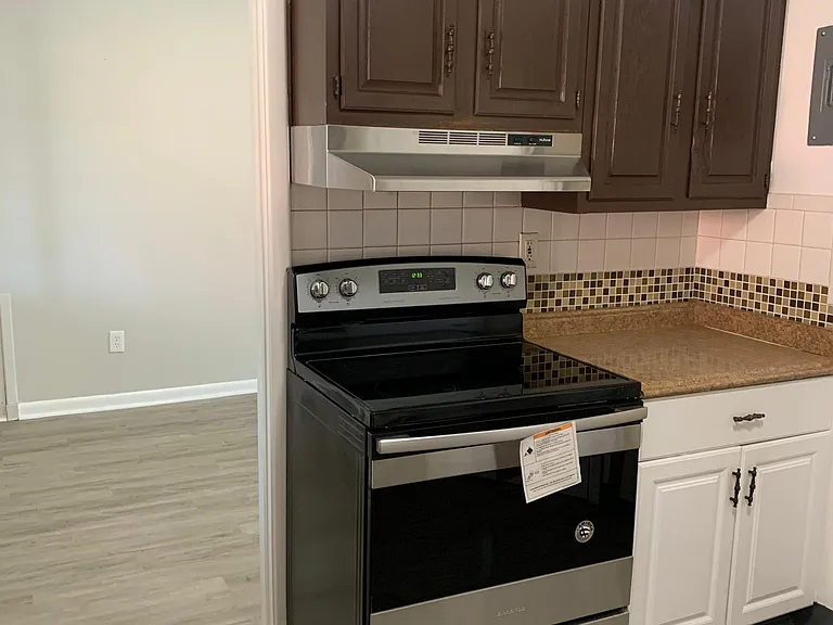 1555 Mayfair Blvd #3 — Photo 5