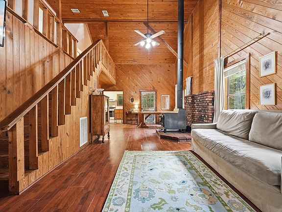 3rd image of 7953 Crawford Rd