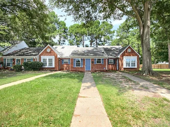 626 Hollomon Dr, Hampton, VA 23666