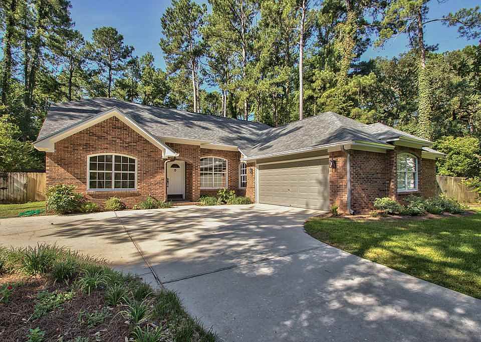 1st image of 2604 Sadie Ln