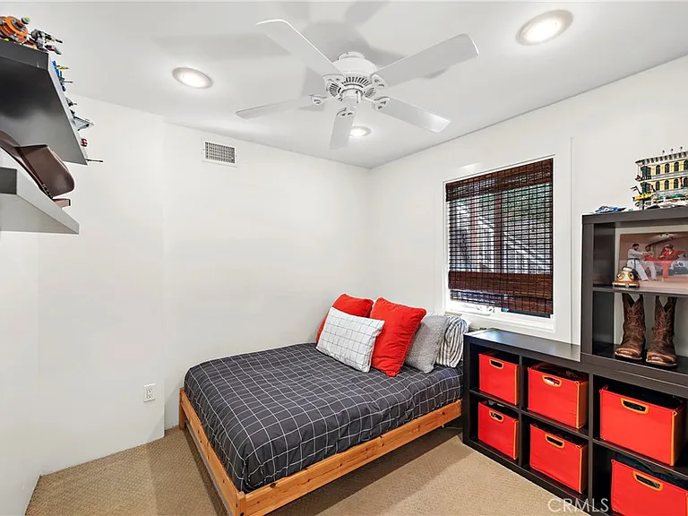 875 Coast View Dr — Photo 27