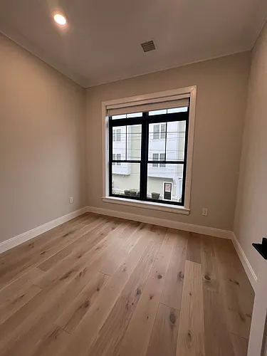 157 Everett St #204 Photo 1