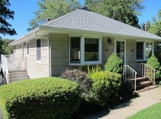 281 S Middletown Rd, Pearl River, NY 10965