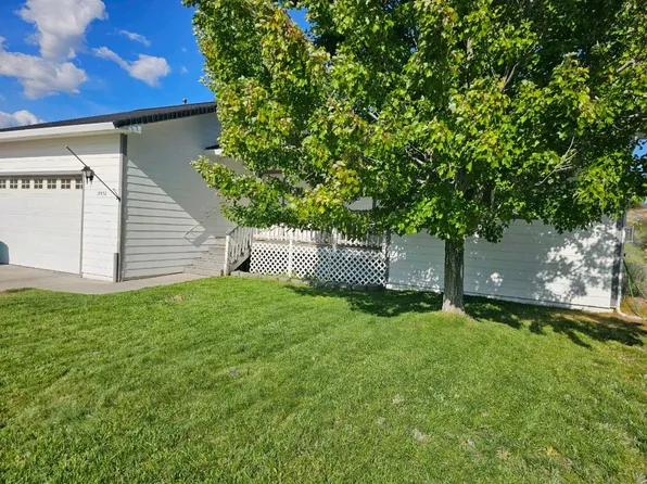 17530 Cottontail Dr, Weed, CA 96094