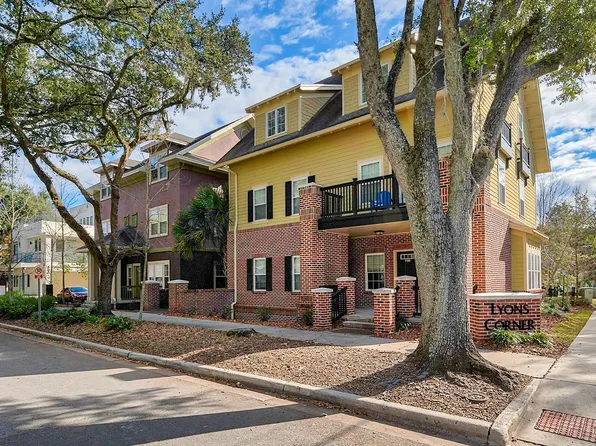 Lyons Corner Apartments