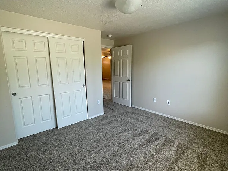 609 S Harborview St — Photo 20