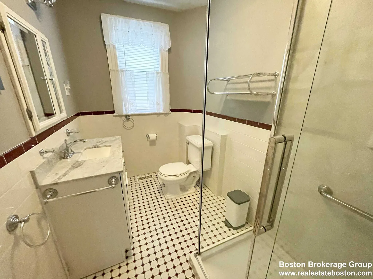 4 bed, $4,400 — Photo 4