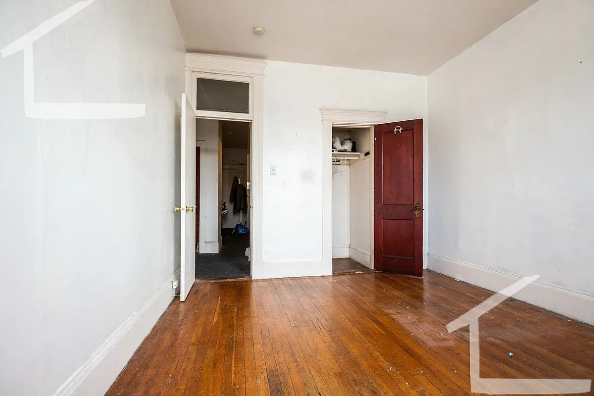 Building Photo - 52 Brighton Ave #11