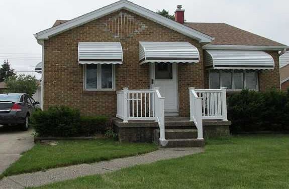 1st image of 17 McNaughton Ave