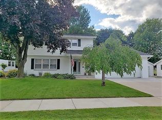 1688 Atlanta Cir, Manitowoc, WI 54220