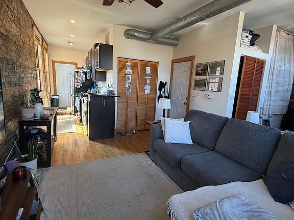 2nd image of 1340 N Bosworth Ave #2F