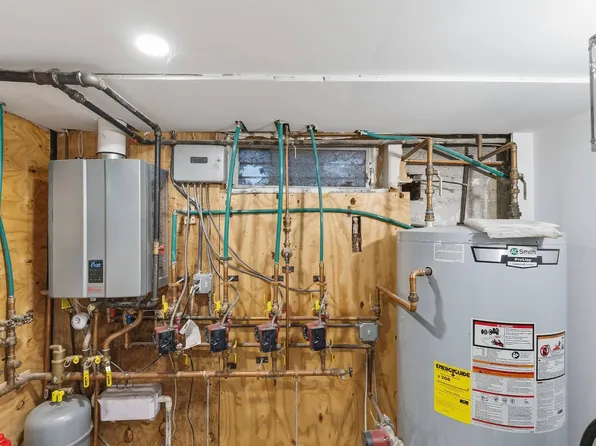 1253 East 28th Street image 23 of 24