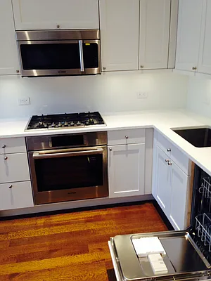 Rented by Mann Maurice A | media 40