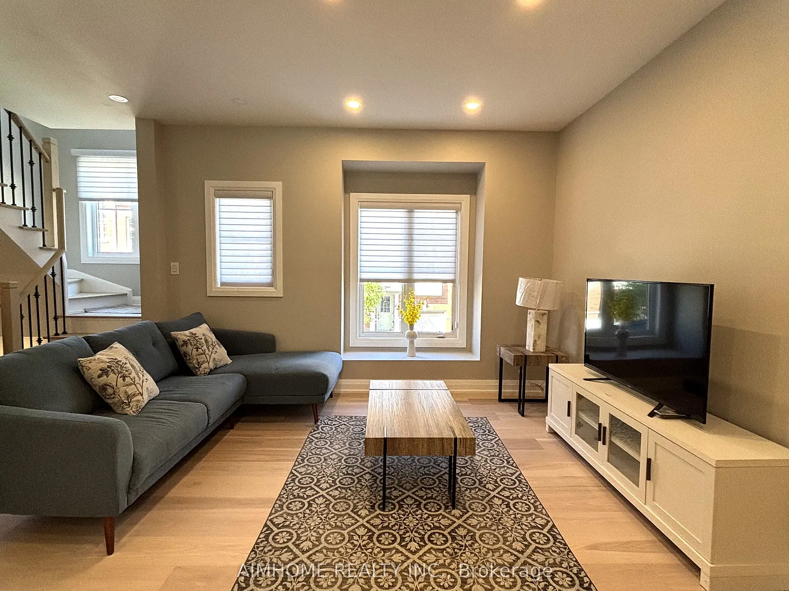 4 bed, $3,285 — Photo 3